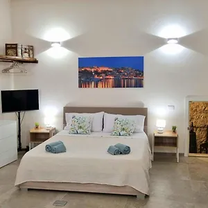 La Grotticella Apartment